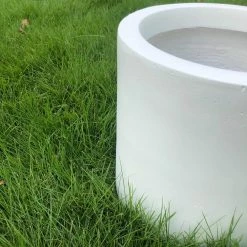 KANTE 15.8 in. W Round Pure White Concrete/Fiberglass Indoor Outdoor Modern Seamless Planter -VIGOR Plants Shop pure white kante plant pots osc0119c c80011 1f 1000