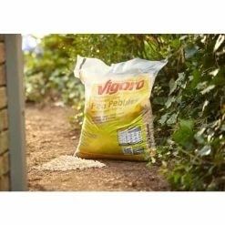 Vigoro 0.5 cu. ft. Bagged Pea Gravel Pebble Landscape Rock -VIGOR Plants Shop vigoro bagged landscape rocks 54255 66 1000